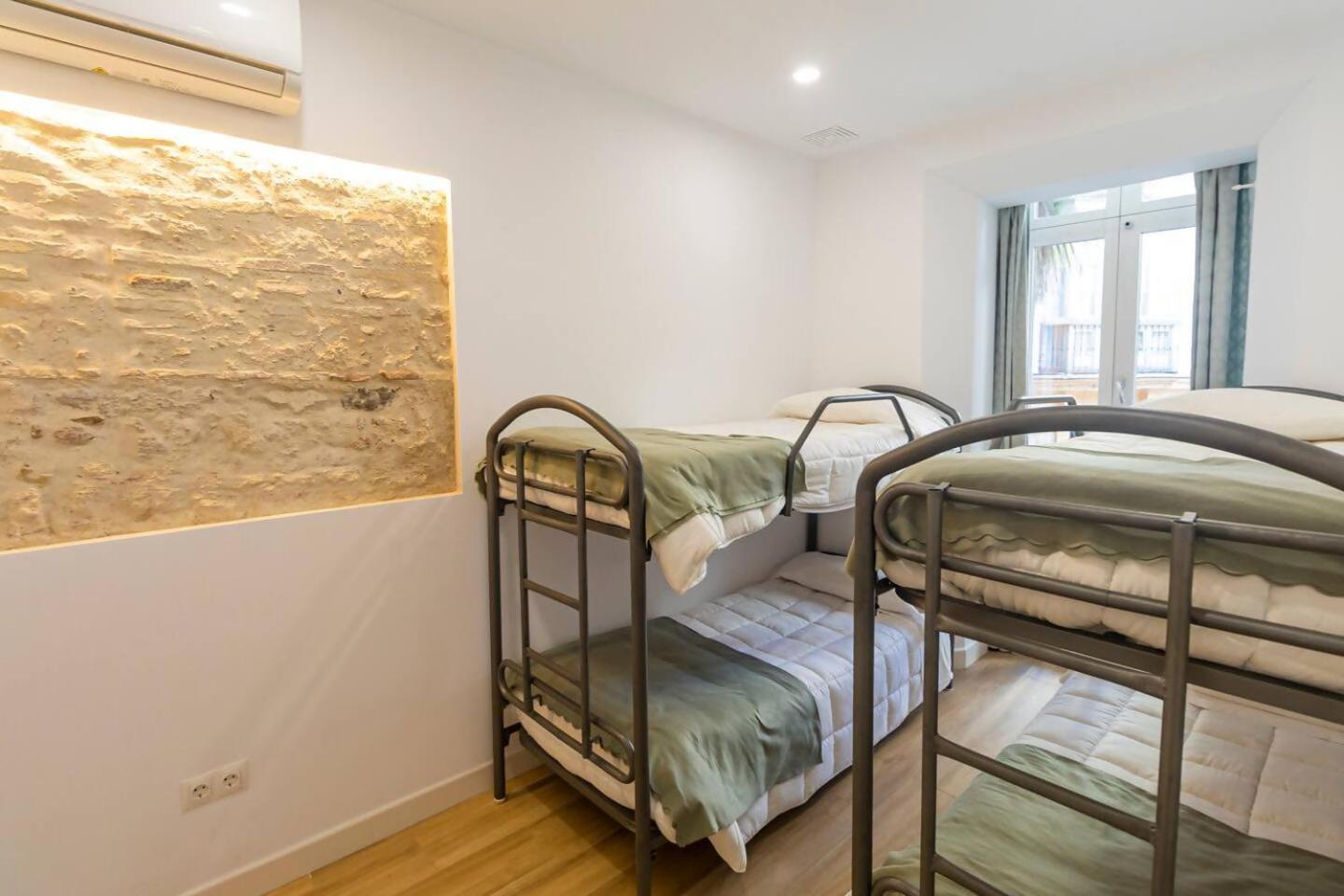 Apartamentos La Cruz Verde كاديز الغرفة الصورة
