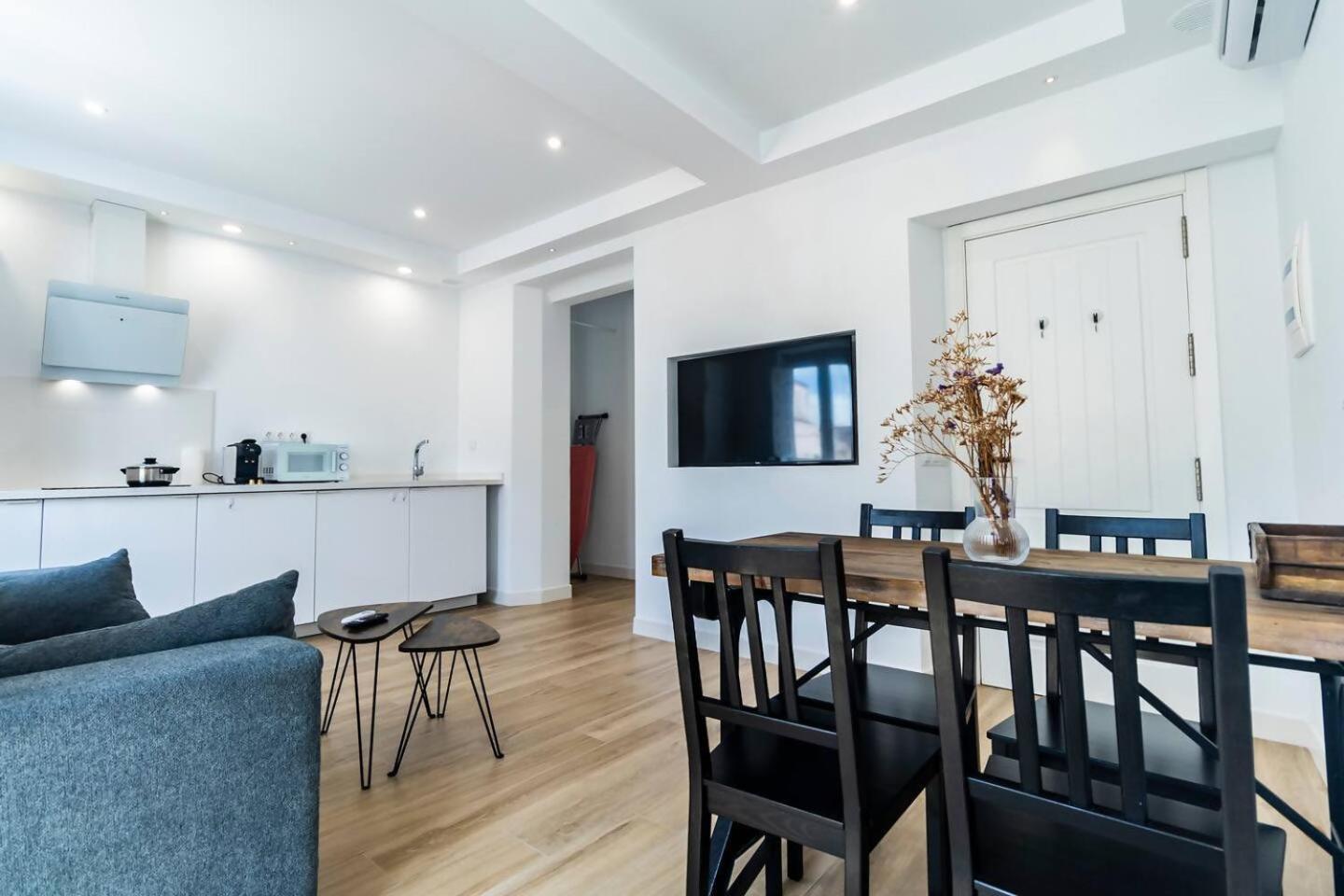 Apartamentos La Cruz Verde كاديز الغرفة الصورة