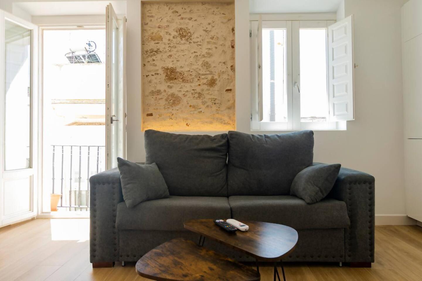 Apartamentos La Cruz Verde كاديز الغرفة الصورة